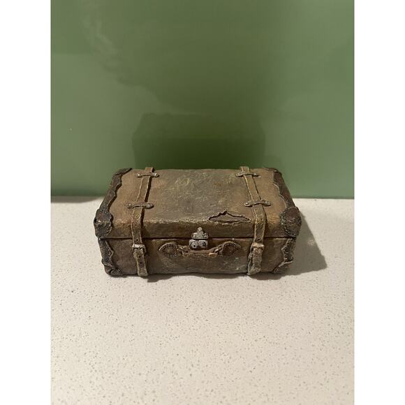 Keypoint Resin Gray/Taupe/Brown Old-looking Suitcase • Paperweight - Picture 1 of 5